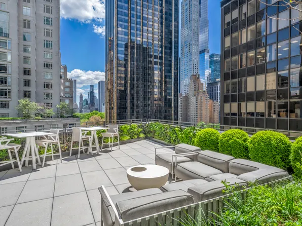 15 West 61st Street 12G image 3 of 13
