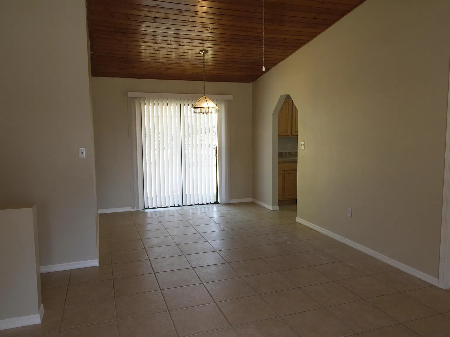 3 bed, 2.0 bath, 1184 sqft, $1,775 — Photo 4