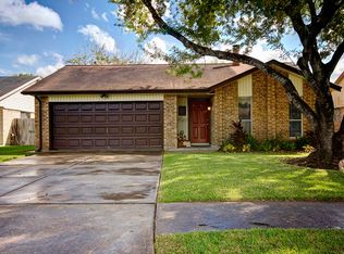 3703 Country Rd, Pasadena, TX 77505