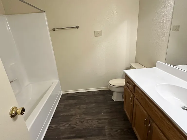721 Avenue A #1 — Photo 27