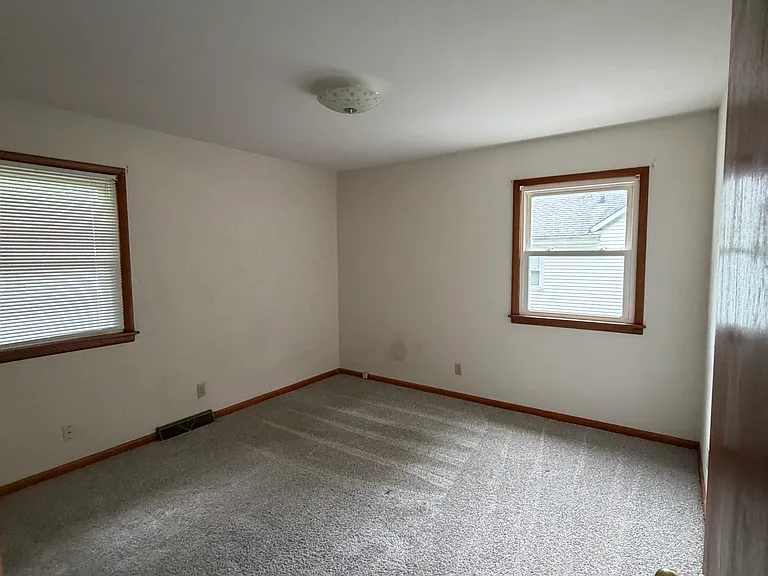 621 Shadoway Dr — Photo 7