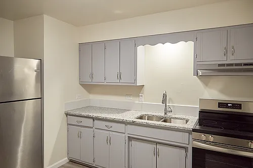 411 W Mondamin St #2 Photo 1