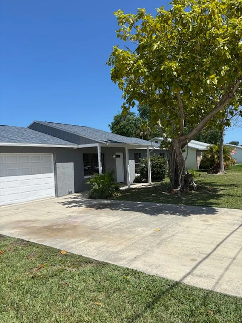 Building Photo - 798 Aspen Dr