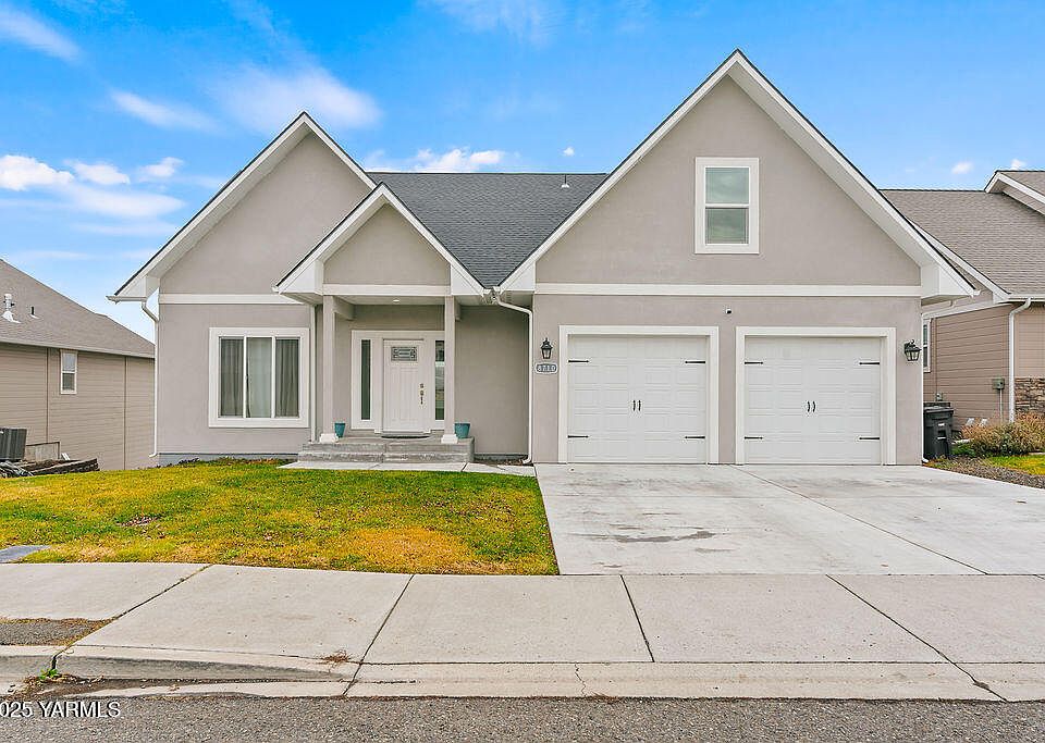8710MacLarenAve-2>