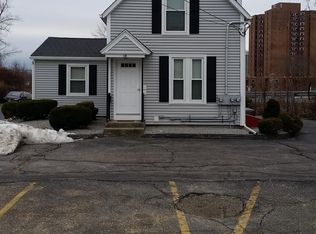 10 Liberty St #2, Worcester, MA 01605