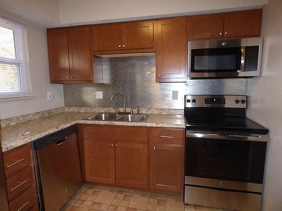 5th image of 25 N Harvey Ave