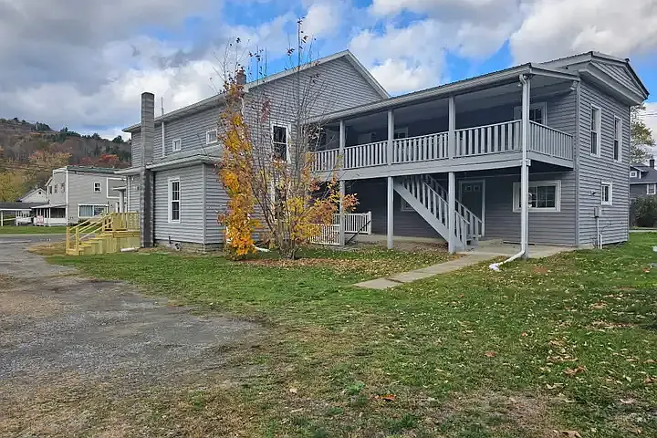 464 Main St #2