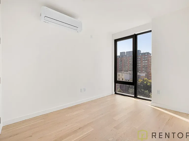 57 S 6th St #4D — Photo 3