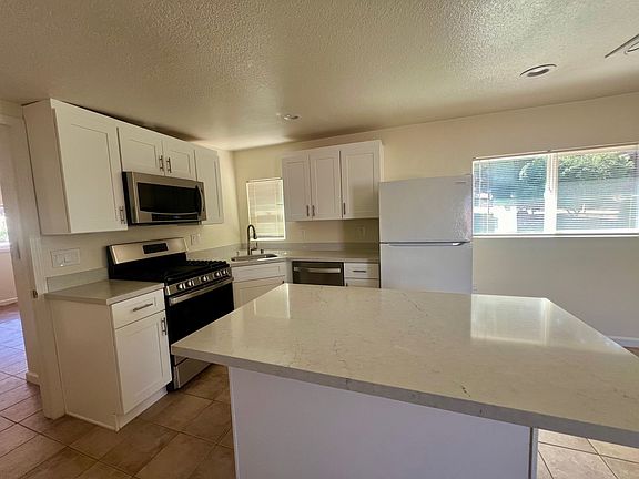 4th image of 2110 Mangin Way Unit B