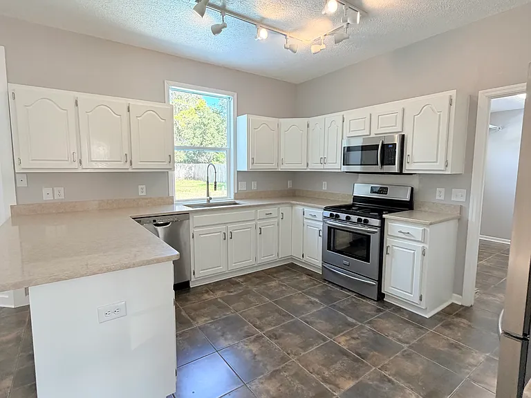 123 Seabreeze Cir — Photo 89