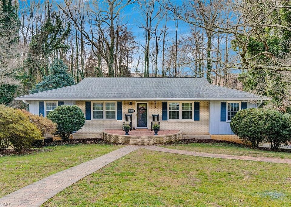 1st image of 2650 Green Crest Dr