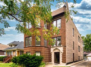 208 S Austin Blvd, Oak Park, IL 60304