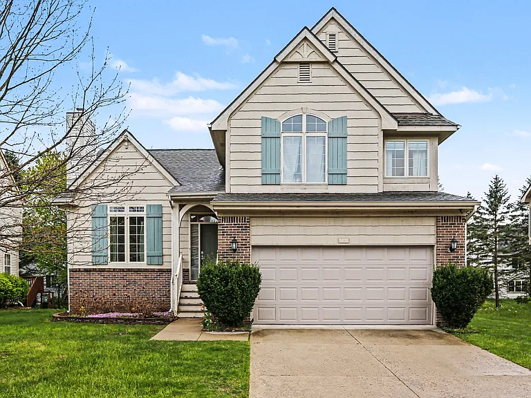 5873 Villa France Ave — Photo 2