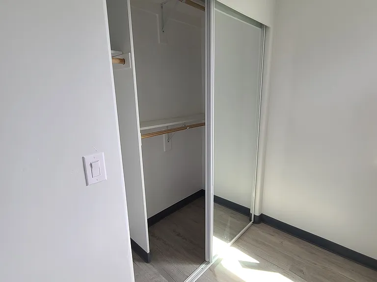 23 E Illini St — Photo 4