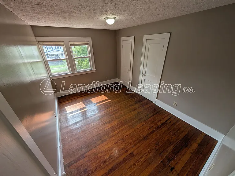3433 Livingston Ave — Photo 9
