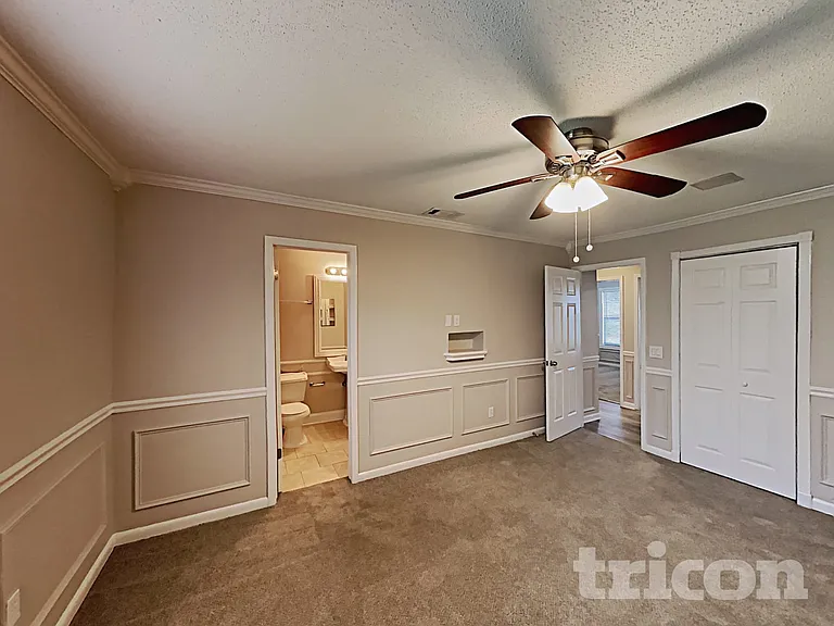 4324 Queensway Dr — Photo 20
