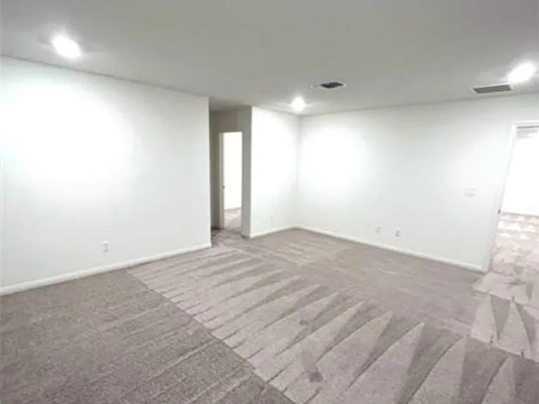 5728 Prima St — Photo 12