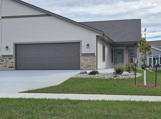 3773 Newcastle Dr, Janesville, WI 53546