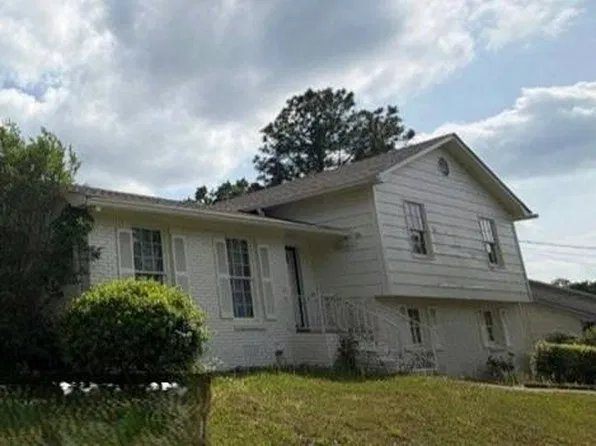 621 Sunhill Rd NW, Birmingham, AL 35215