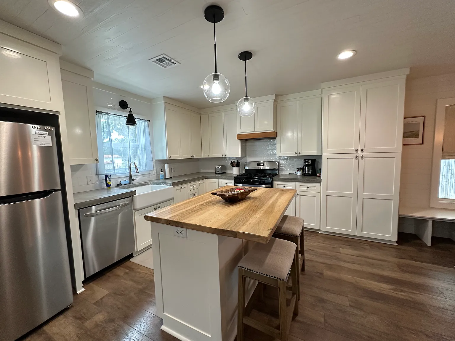 2 bed, 1180 sqft, $1,700 — Photo 3