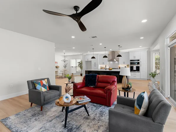 206 Armstrong Dr, Georgetown, TX 78633