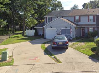 19 River Bank Dr, Roebling, NJ 08554