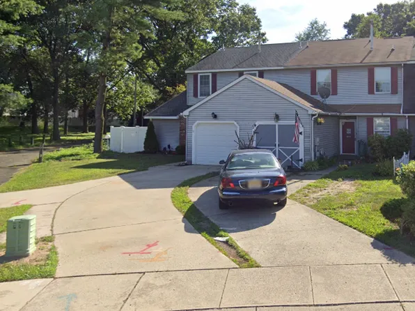 19 River Bank Dr, Roebling, NJ 08554