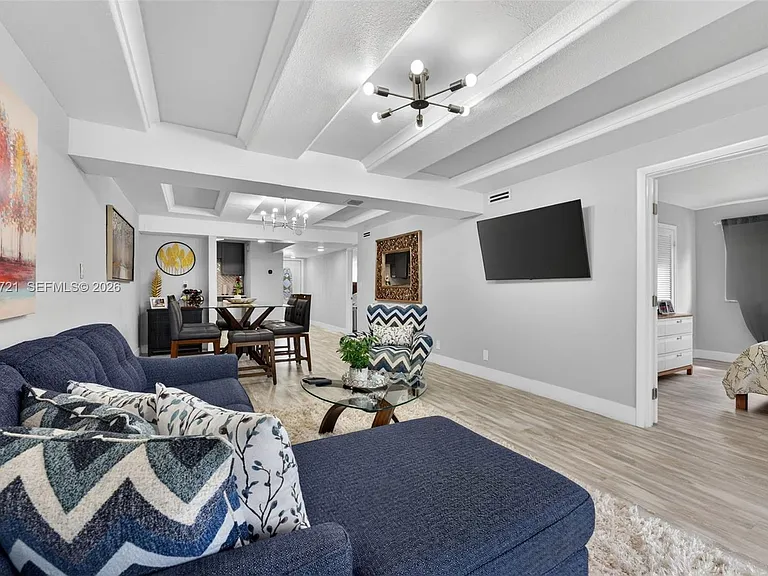 681 S Hollybrook Dr #310 — Photo 9