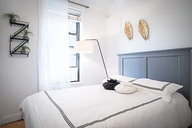 Rented by ER (DO NOT USE)