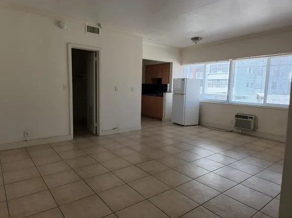 6844 Abbott Ave APT 10, Miami Beach, FL 33141