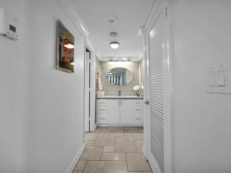 2301 Collins Ave #1015 — Photo 15
