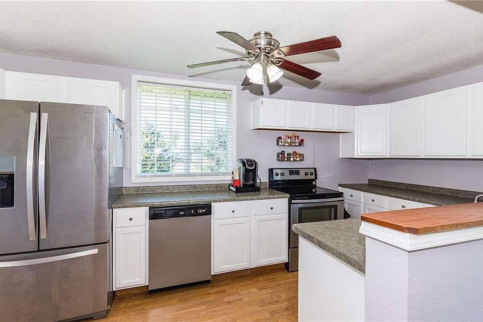 1st image of 102 NE B St