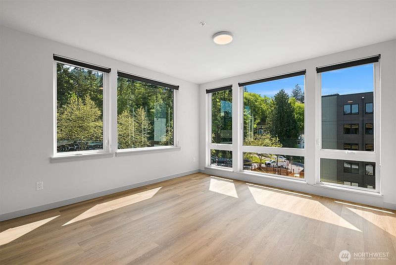3rd image of 820 N State Street #521