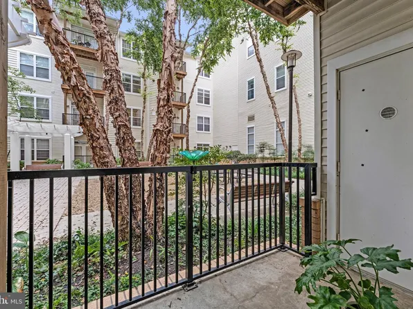 1201 E West Hwy APT 109, Silver Spring, MD 20910