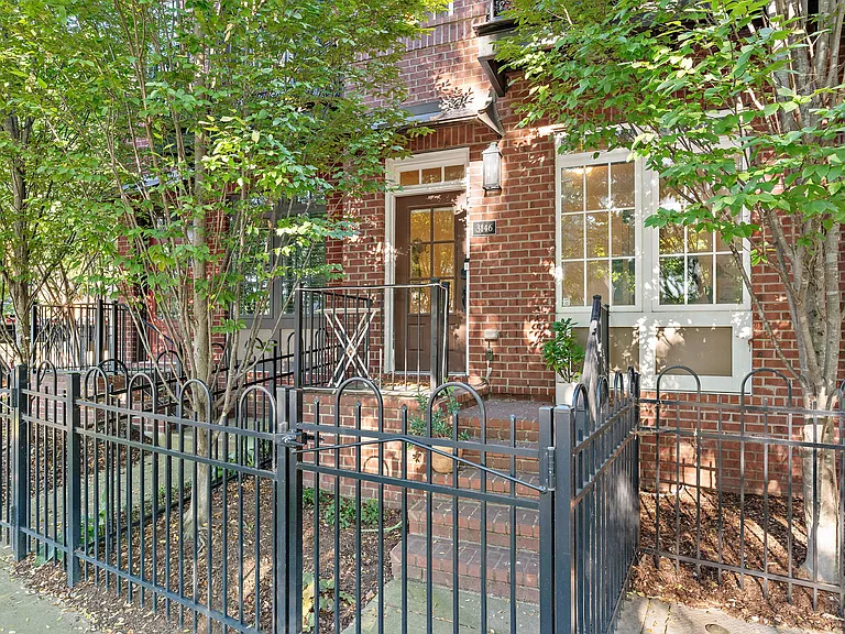 3146 Belwood St — Photo 1