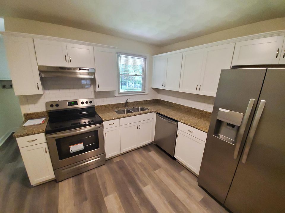 1st image of 112 Hall Dr APT A