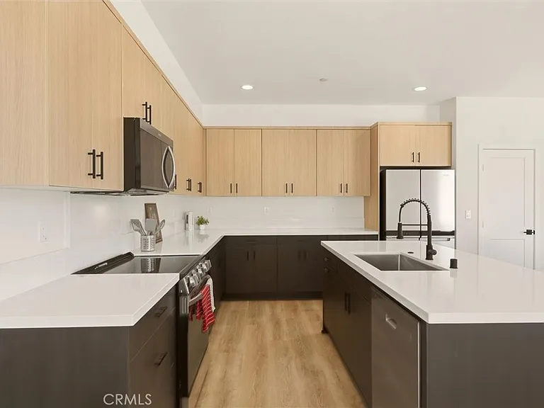 10665 Alborz Ct — Photo 12