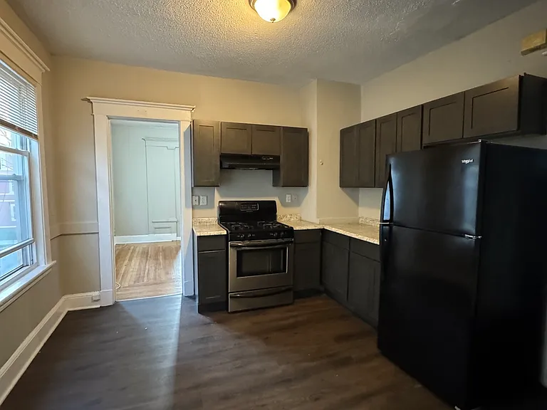 119 Carmel St #3 — Photo 4