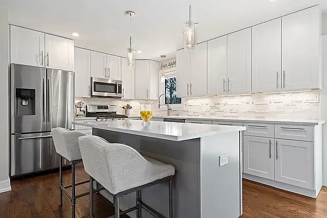 803 Rose Ave — Photo 4