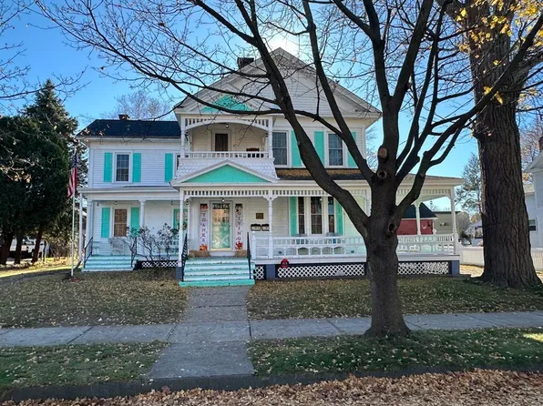 43-45 Chapin St, Chicopee, MA 01013