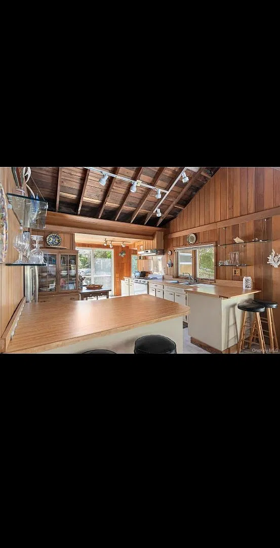 28 Ocean Rd — Photo 2
