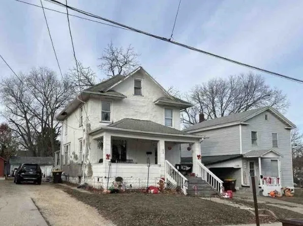 1108 S Chicago Ave, Freeport, IL 61032
