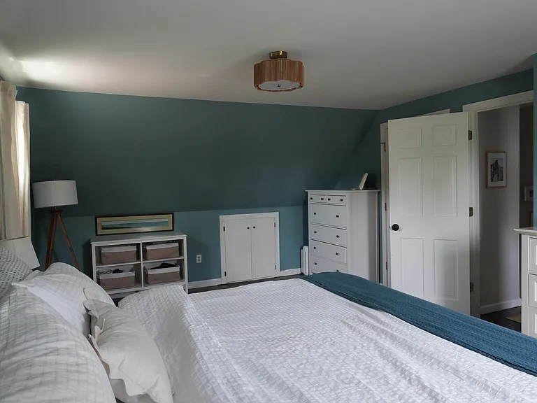 4 Russell Ave — Photo 15