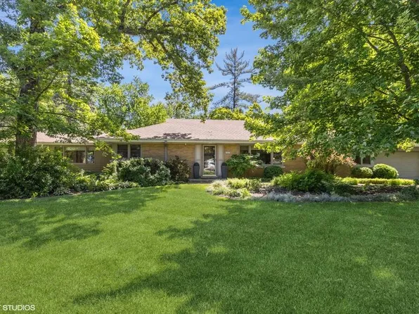 26 Robin Hood Rnch, Oak Brook, IL 60523