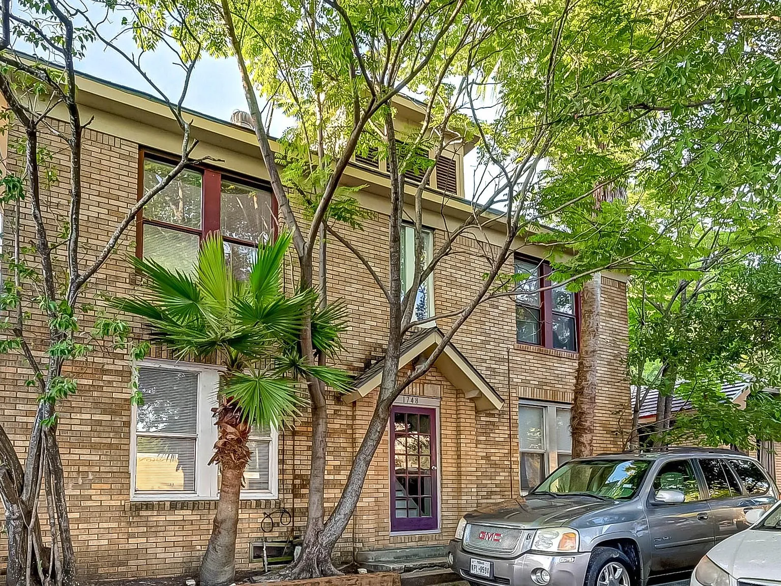 2 bed, 1.0 bath, 5228 sqft, $1,495 — Photo 2