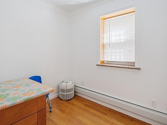 5th image of 120 Bay 29 St #1B
