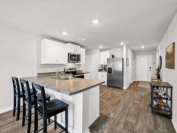 5th image of 699 Buckeye Rd NE