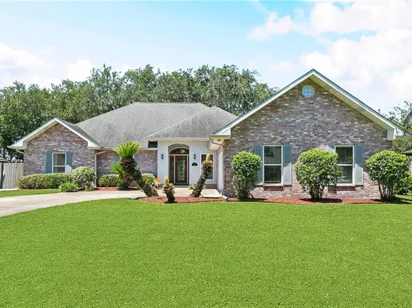 604 Adee Ln, Gretna, LA 70056