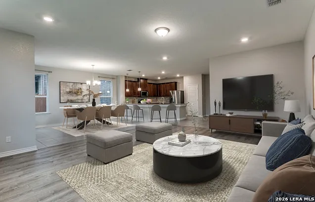3 bed, 2.0 bath, 2444 sqft, $2,400 — Photo 2