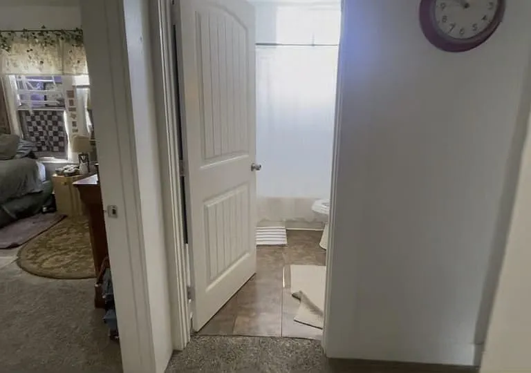 1033 W Hickory St — Photo 41